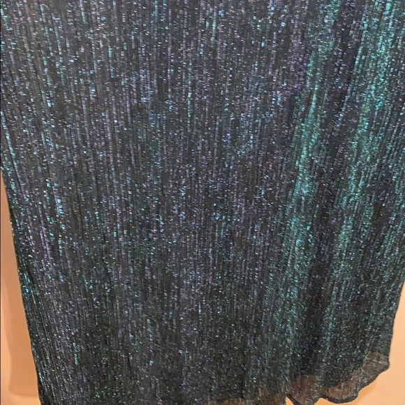 Teal iridescent Gown Classic - Picture 5 of 6